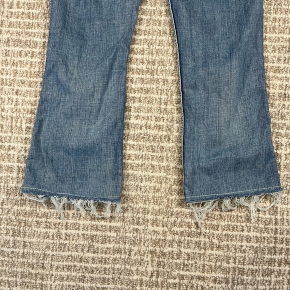 Silver Jeans Blue Distressed Flare Cropped Jeans Sz 29 - Picture 4 of 5
